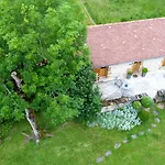 Dom wakacyjny Natur'ailes, Le Hameau Du Quercy, Romantique, Campagne, Piscine Naturelle