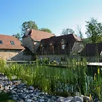 Natur'ailes, Le Hameau Du Quercy, Romantique, Campagne, Piscine Naturelle Frontenac (Lot)