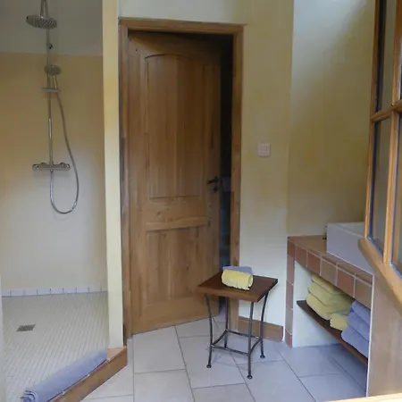 Vakantiehuis Natur'ailes, Le Hameau Du Quercy, Romantique, Campagne, Piscine Naturelle *