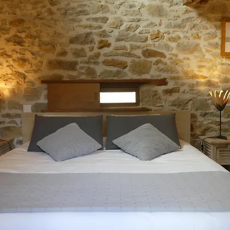 Natur'ailes, Le Hameau Du Quercy, Romantique, Campagne, Piscine Naturelle Frontenac (Lot)