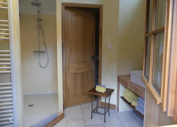 Vakantiehuis Natur'ailes, Le Hameau Du Quercy, Romantique, Campagne, Piscine Naturelle *