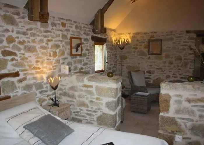 Natur'ailes, Le Hameau Du Quercy, Romantique, Campagne, Piscine Naturelle * Frontenac (Lot)
